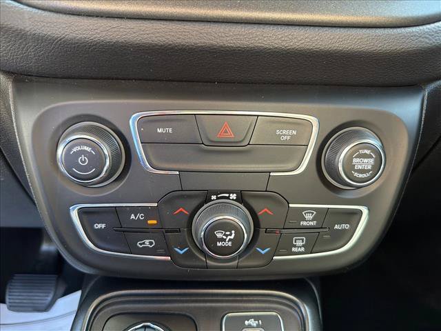 Used 2020 Jeep Compass Trailhawk AWD/4WD image 12