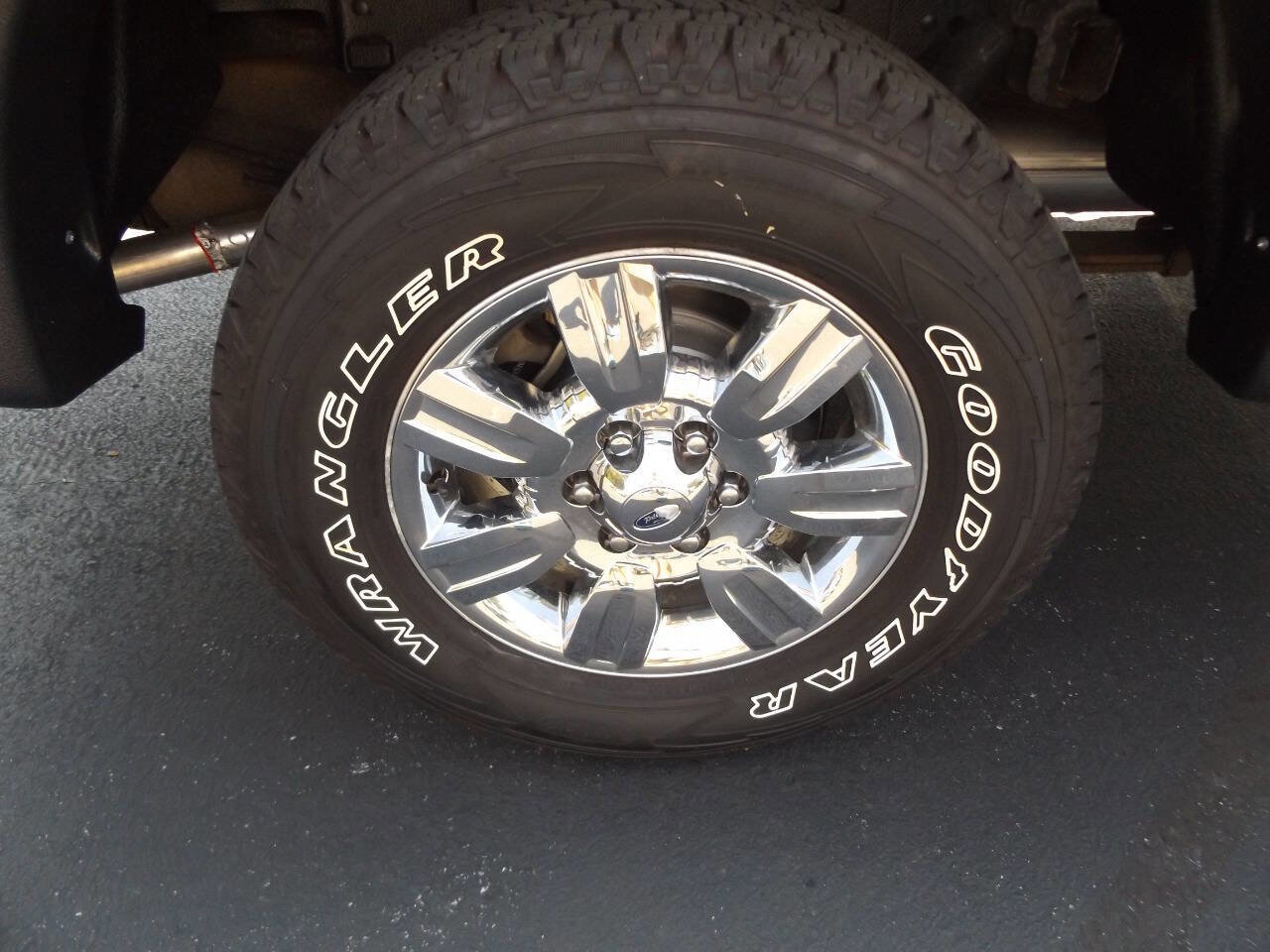 Used 2012 Ford F150 XLT w/ XTR Pkg image 30