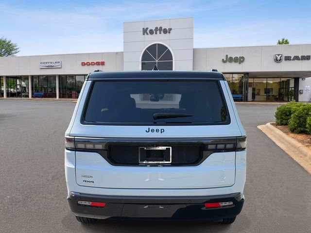 Used 2026 Jeep Grand Wagoneer Summit AWD/4WD image 5