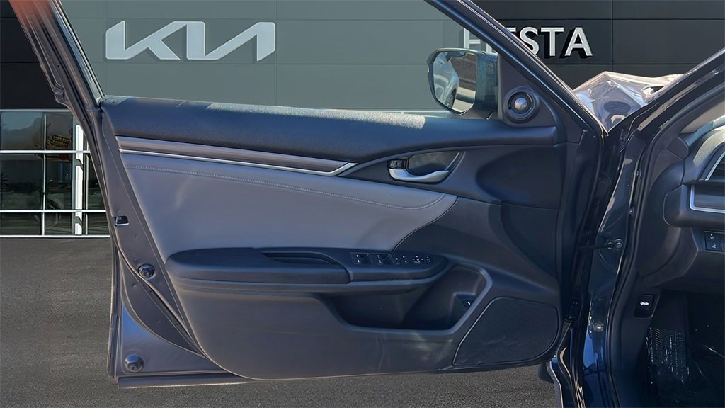 Used 2019 Honda Civic Touring image 11