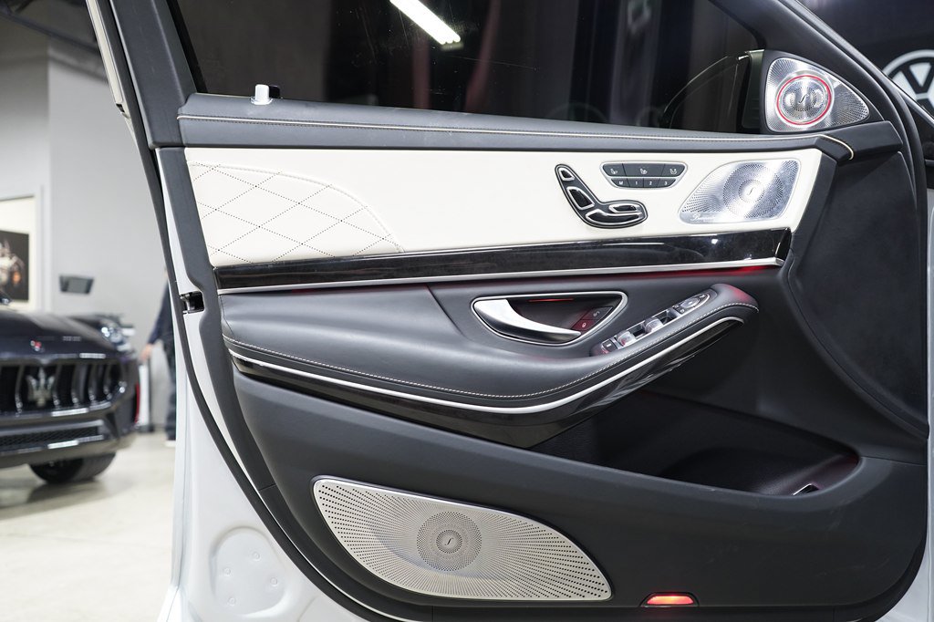 Used 2016 Mercedes-Benz Maybach S 600 image 9