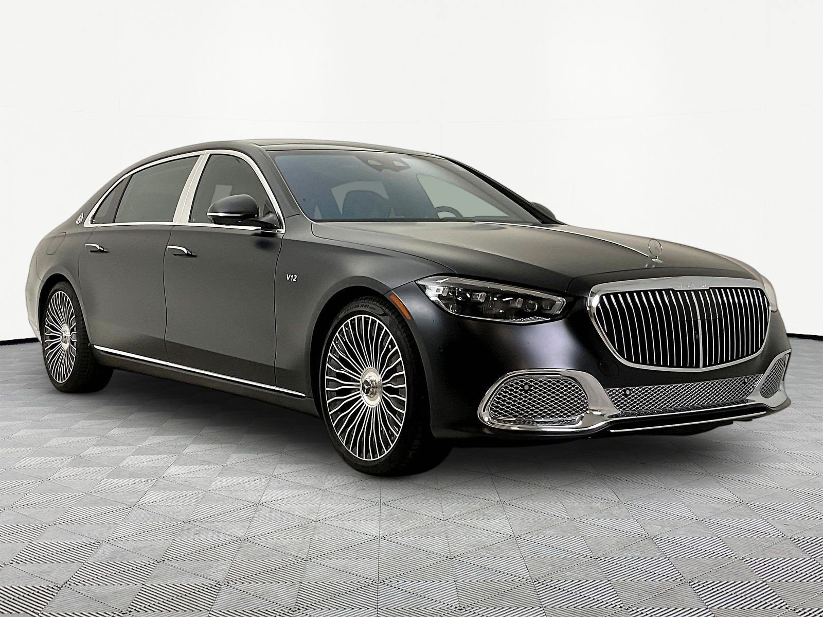 Certified 2024 Mercedes-Benz Maybach S 680 4MATIC image 3