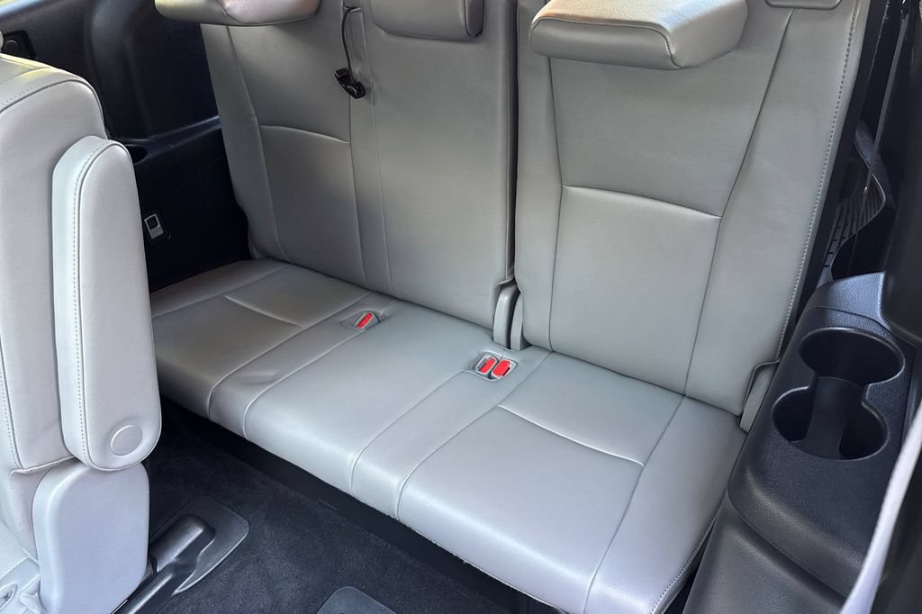 Used 2022 Toyota Highlander Platinum AWD/4WD image 14