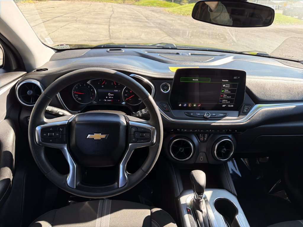 Used 2024 Chevrolet Blazer LT w/ Convenience Package FWD image 30