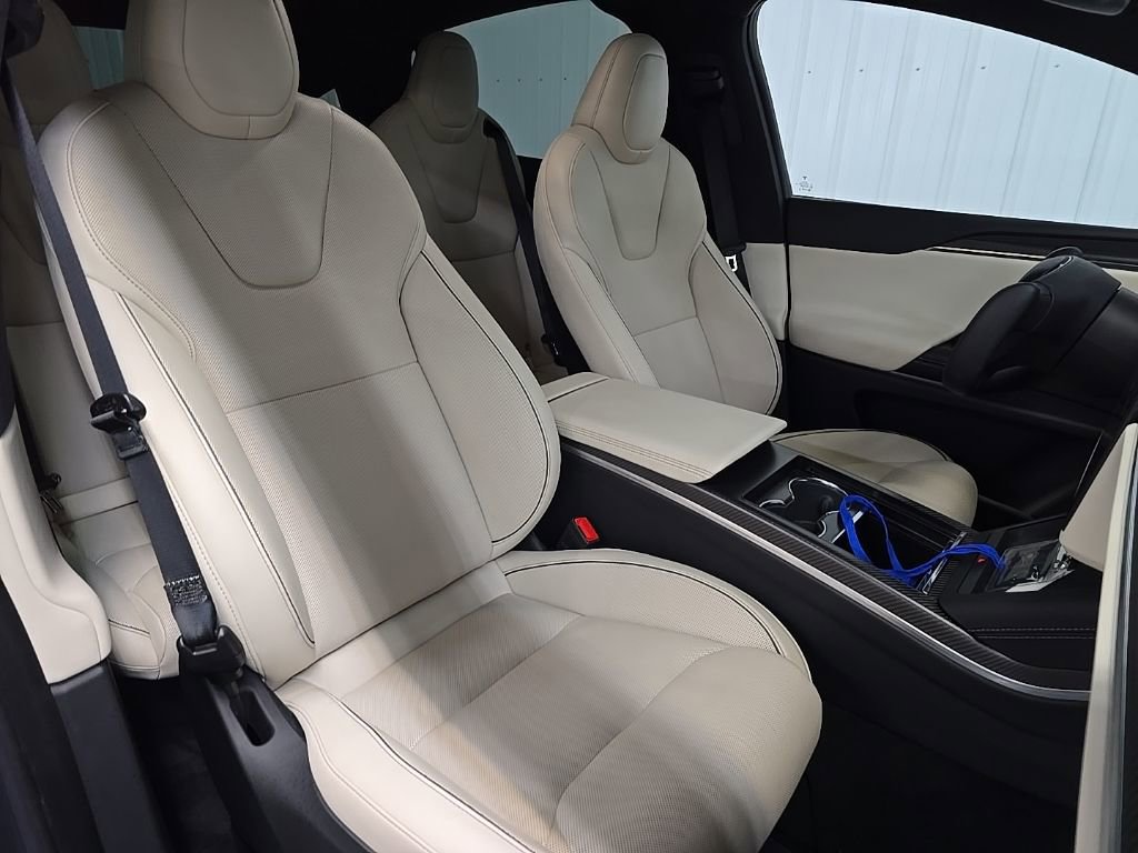 Used 2023 Tesla Model X Plaid image 17