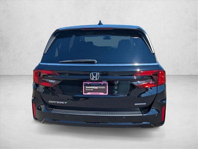 New 2026 Honda Odyssey Touring image 7