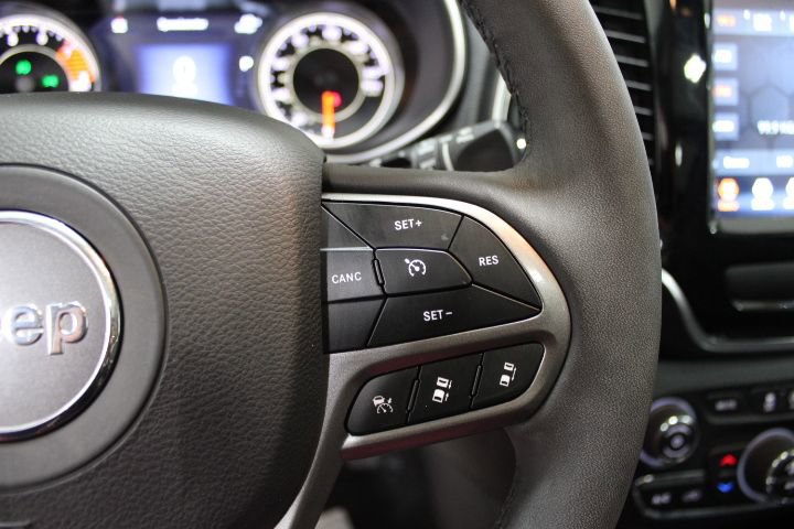 Used 2022 Jeep Cherokee Limited image 38