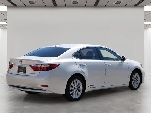 Used 2013 Lexus ES 300h w/ Luxury Pkg FWD image 5