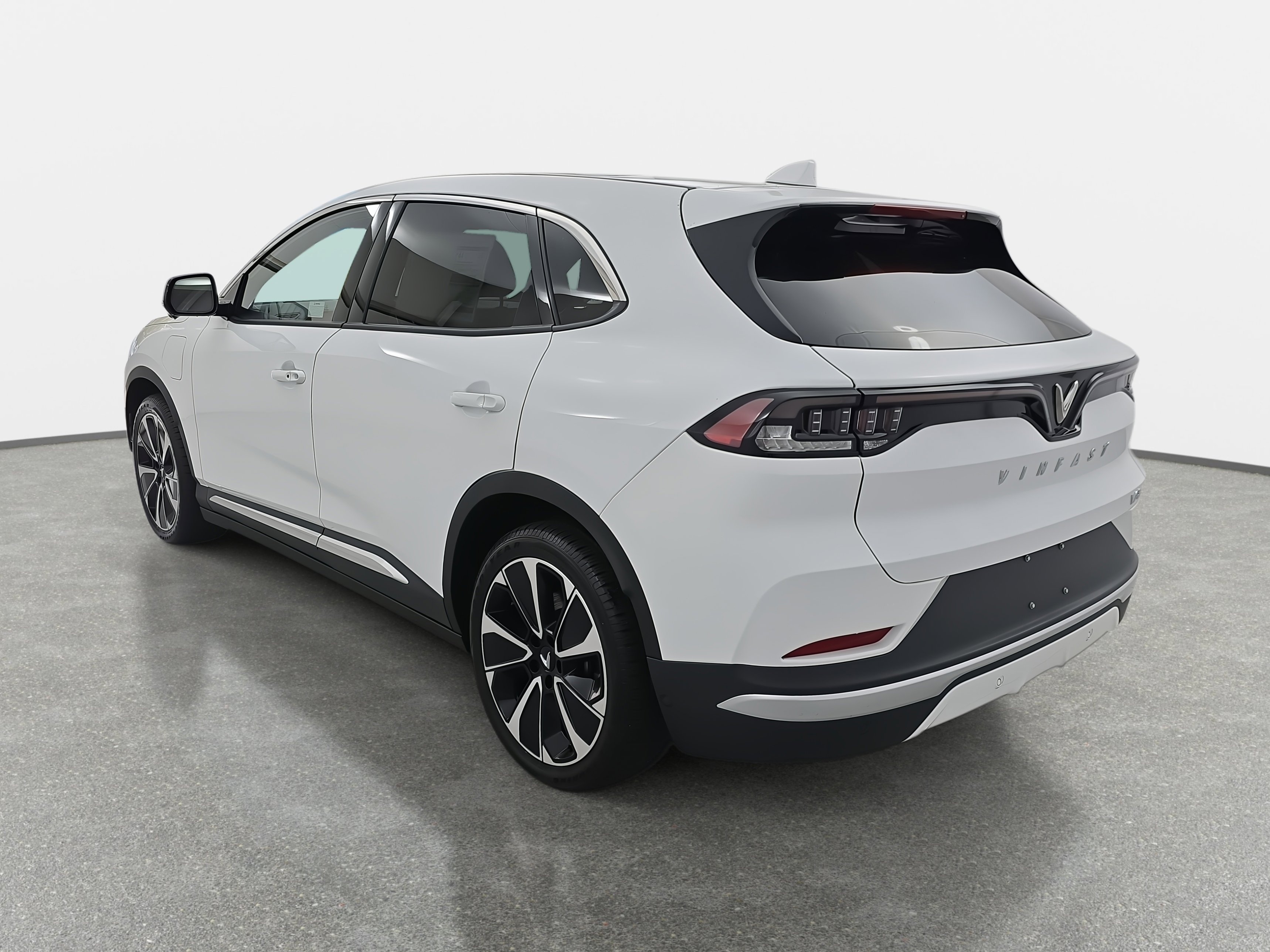 New 2025 VinFast VF 8 Plus image 7