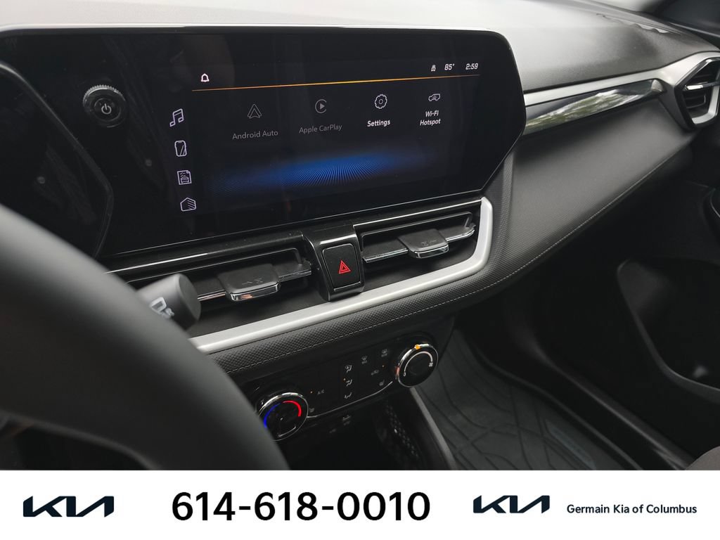 Used 2024 Chevrolet TrailBlazer LT w/ LT Cold Weather Package FWD image 23