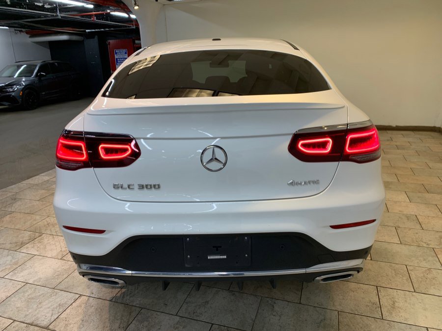 Used 2022 Mercedes-Benz GLC 300 4MATIC Coupe image 6