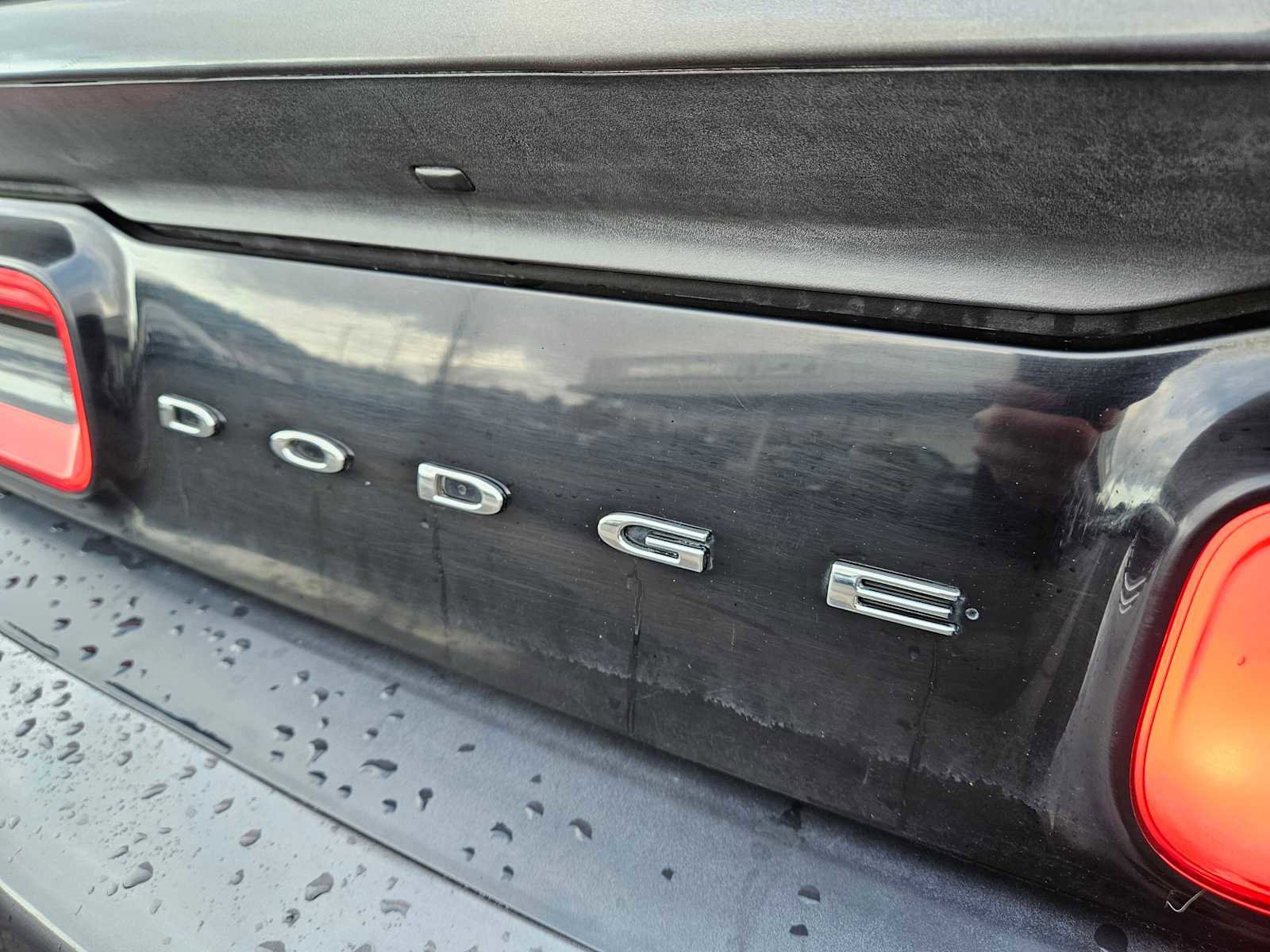 Used 2016 Dodge Challenger R/T Scat Pack w/ Leather Interior Group image 16