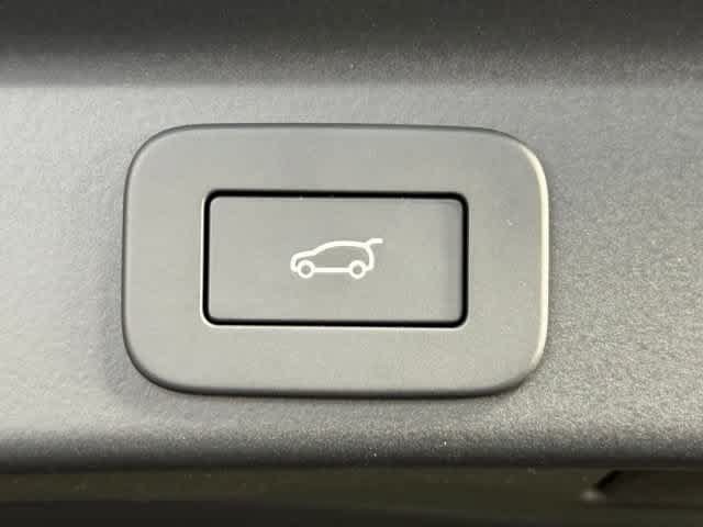 New 2026 Jaguar F-PACE R-Dynamic S AWD/4WD image 16