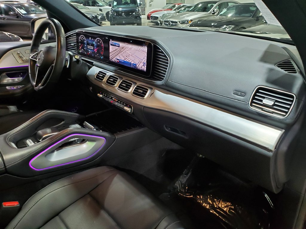 Used 2024 Mercedes-Benz GLS 450 4MATIC image 15