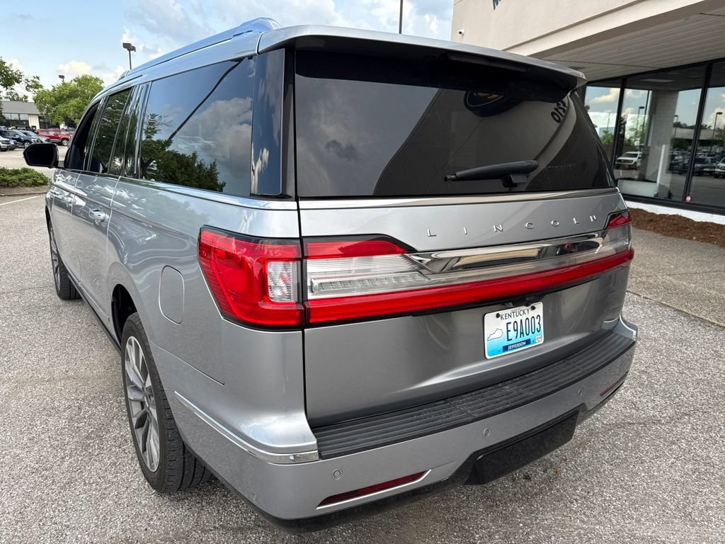 Used 2020 Lincoln Navigator L Reserve w/ Luxury Package AWD/4WD image 11
