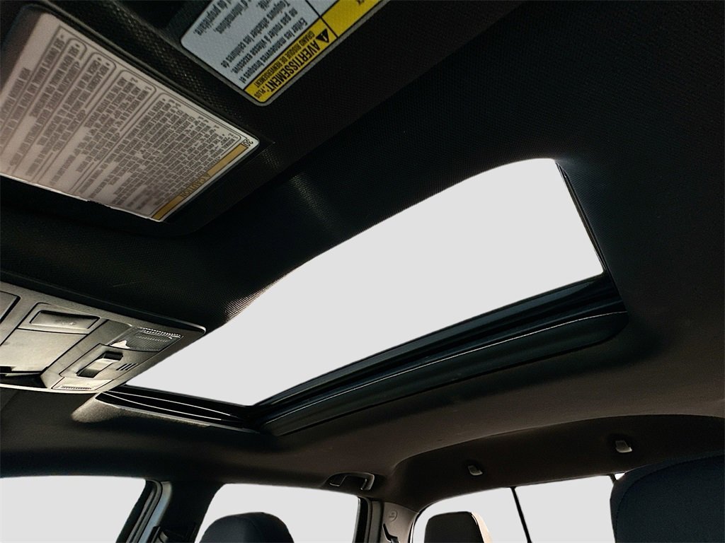 Used 2017 Toyota Tacoma TRD Sport image 22