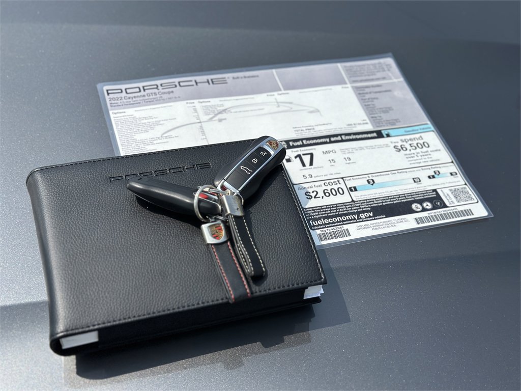 Used 2022 Porsche Cayenne GTS image 38