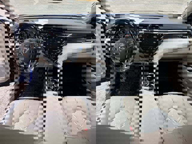 Used 2018 Toyota Camry XLE image 21