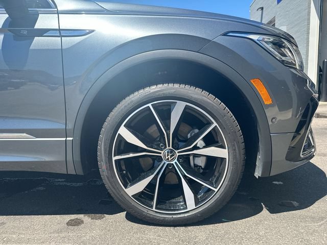 Used 2023 Volkswagen Tiguan SEL R-Line AWD/4WD image 12