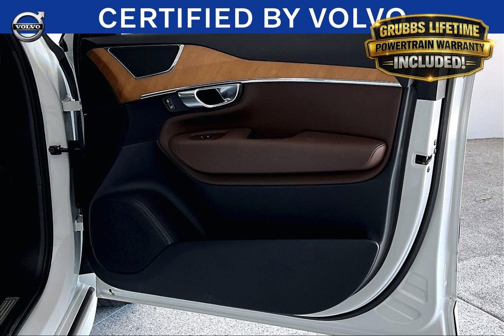 Used 2021 Volvo XC90 T6 Momentum w/ Climate Package AWD/4WD image 25