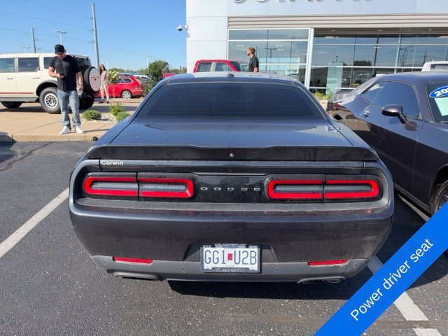 Used 2019 Dodge Challenger R/T w/ Driver Convenience Group RWD image 6