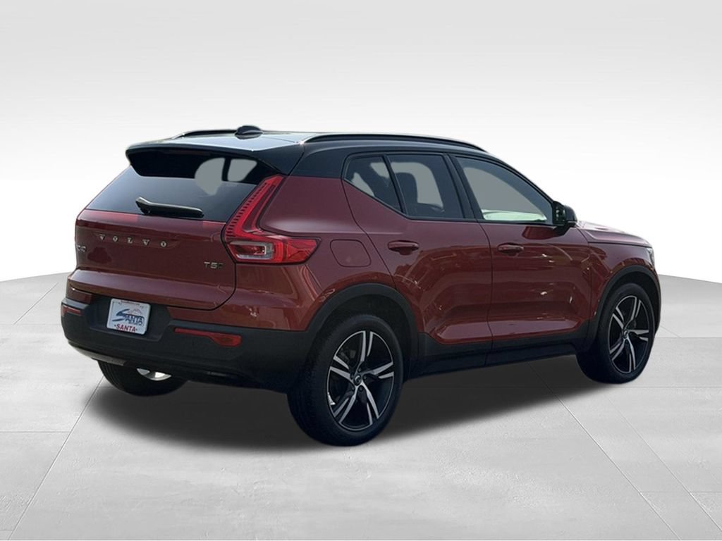 Used 2022 Volvo XC40 T5 R-Design AWD/4WD image 19