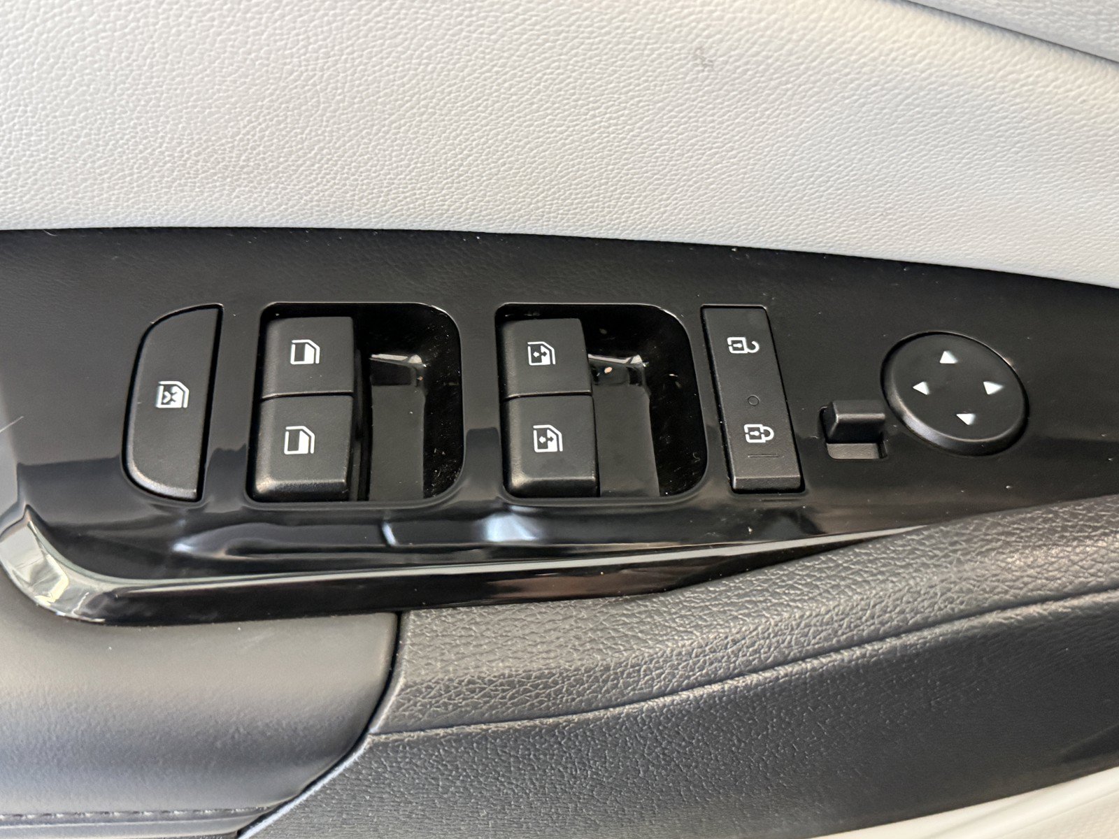 Used 2023 Kia Sportage EX FWD image 20