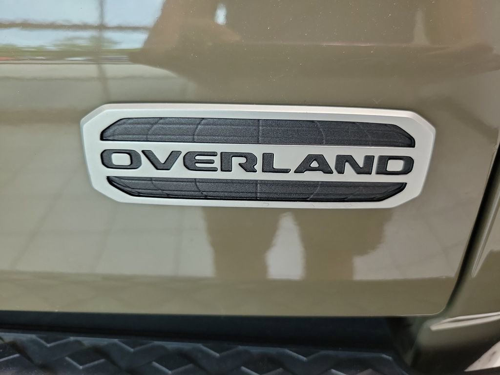 Used 2020 Jeep Gladiator Overland w/ Popular Equipment Package AWD/4WD image 12