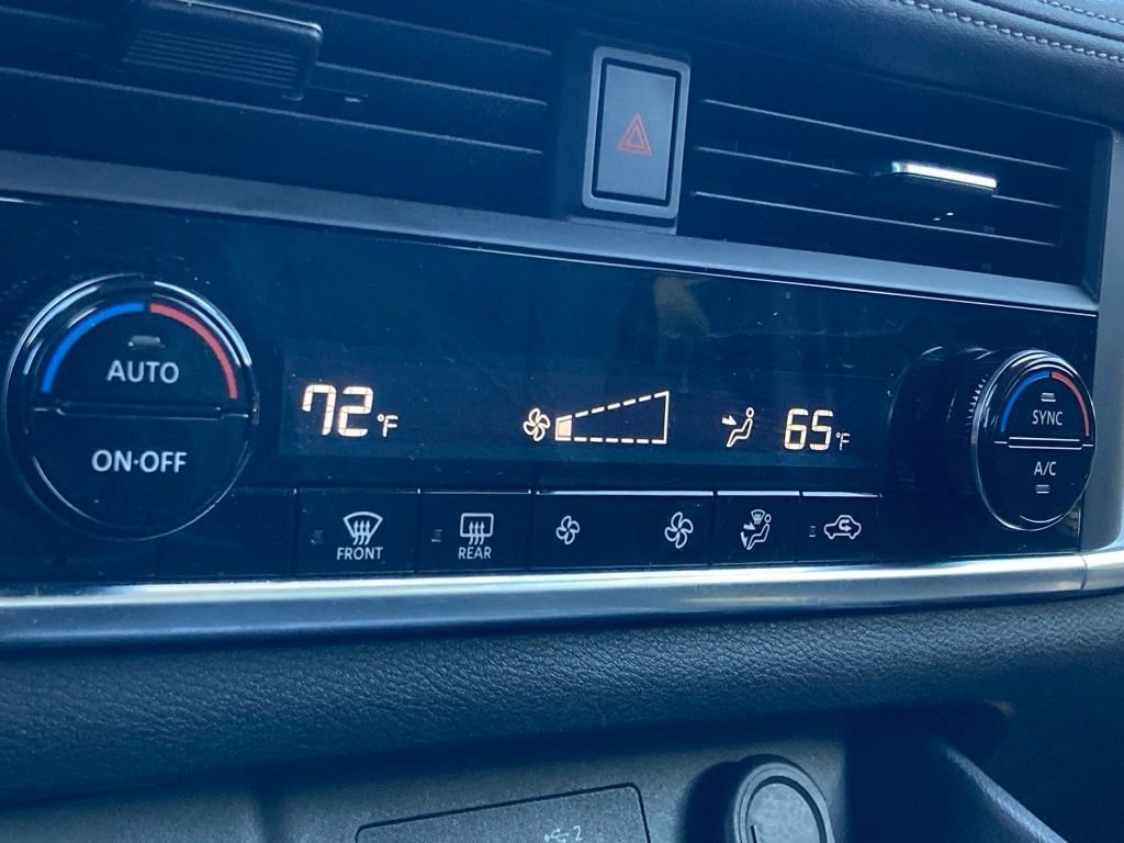 Used 2023 Nissan Rogue SV image 25