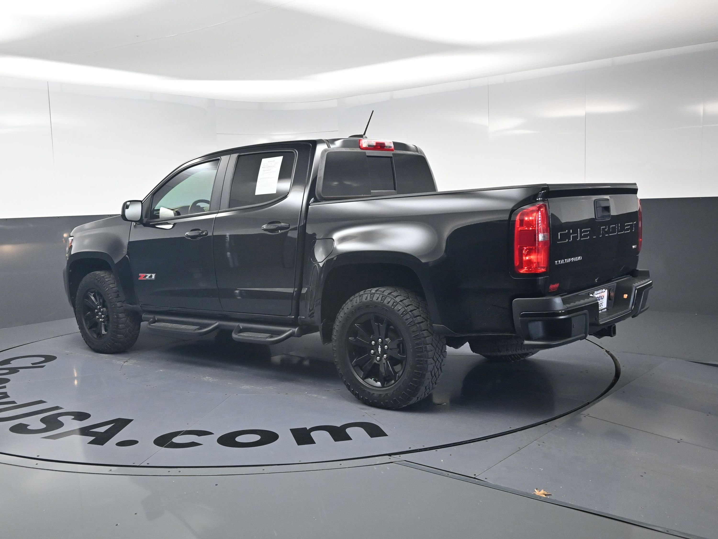 Used 2022 Chevrolet Colorado Z71 w/ Z71 Midnight Edition image 7