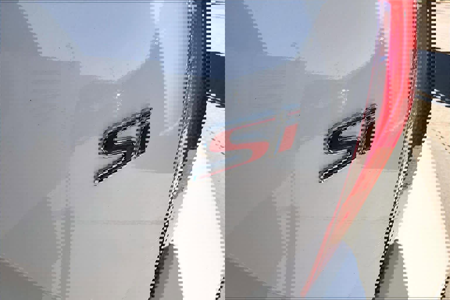 Used 2018 Honda Civic Si image 9