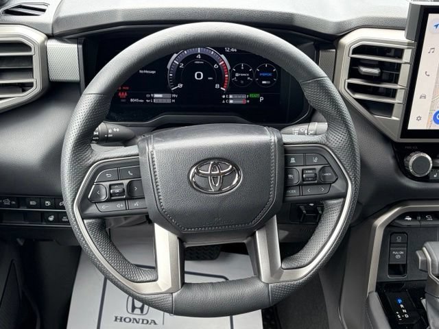 Used 2025 Toyota Tundra Limited AWD/4WD image 39