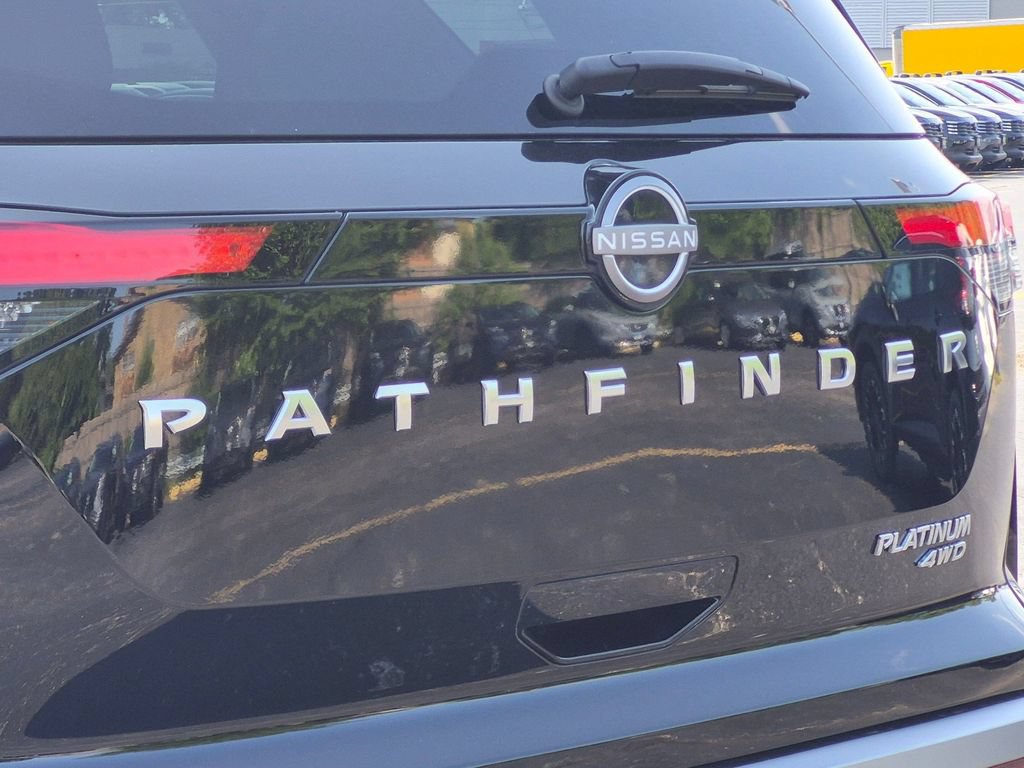 Used 2023 Nissan Pathfinder Platinum AWD/4WD image 28