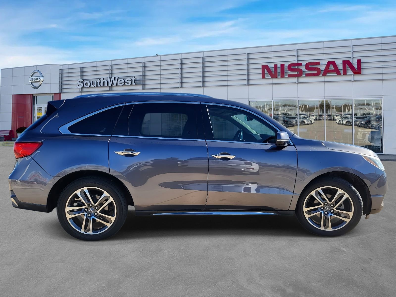 Used 2017 Acura MDX SH-AWD w/ Advance Package image 6