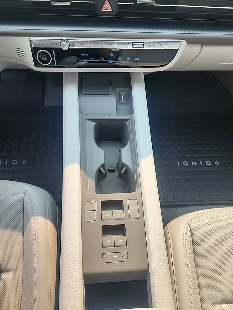 New 2024 Hyundai Ioniq 6 SEL image 18