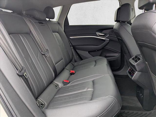 Used 2021 Audi e-tron Premium w/ Convenience Plus Package image 30