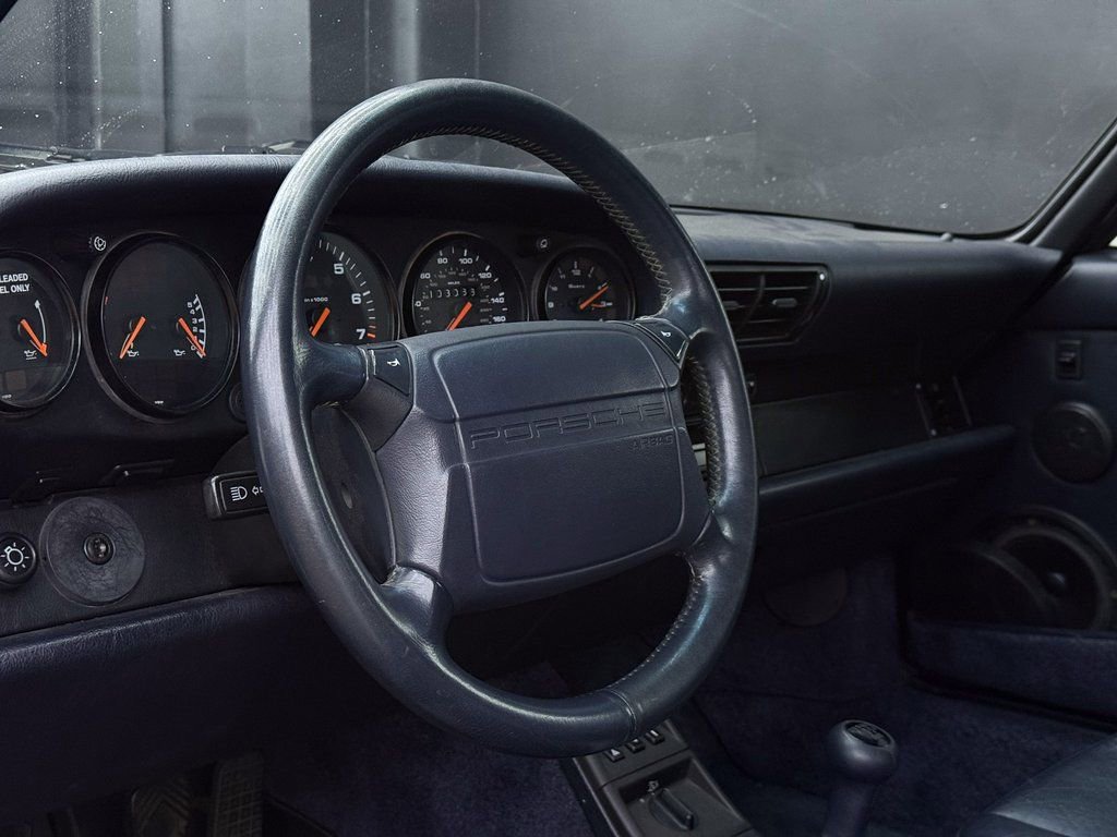 Used 1992 Porsche 911 Carrera image 17