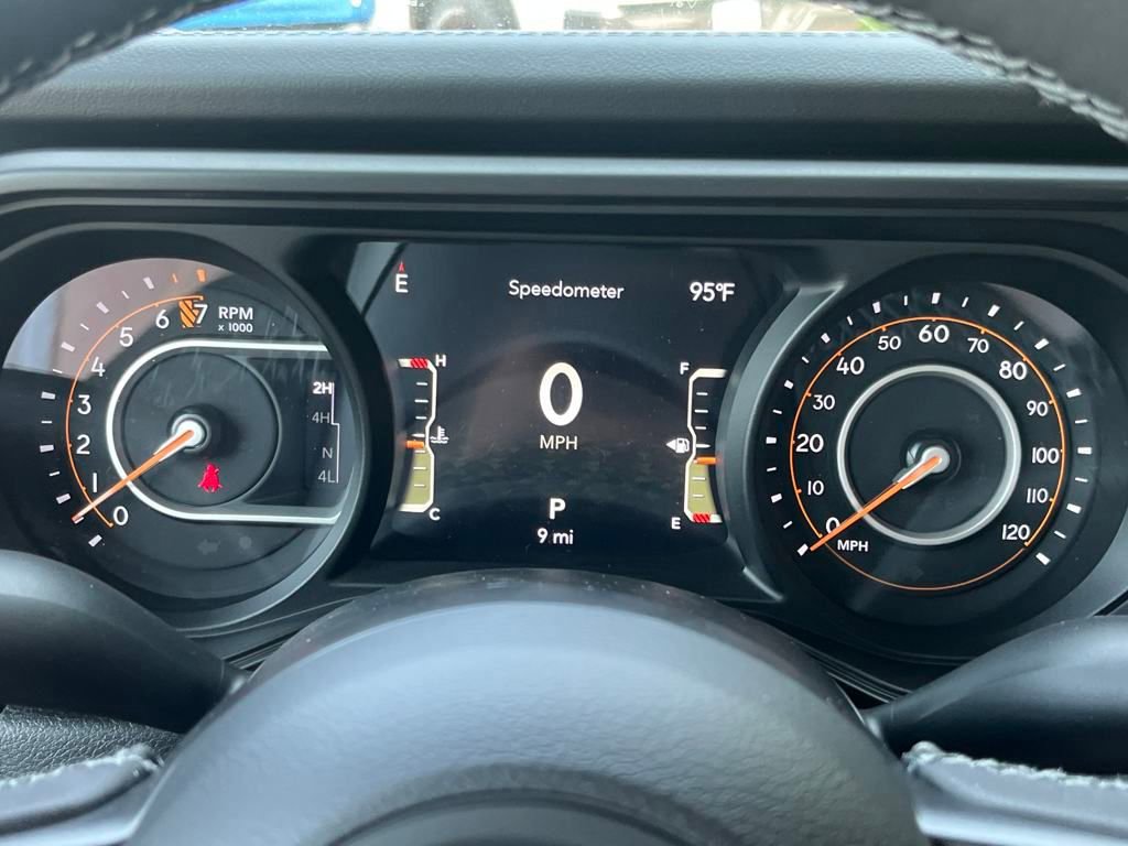 New 2025 Jeep Gladiator Rubicon w/ Convenience Group image 13