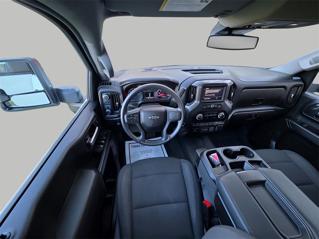 Used 2025 Chevrolet Silverado 2500 Custom w/ Custom Value Package image 15