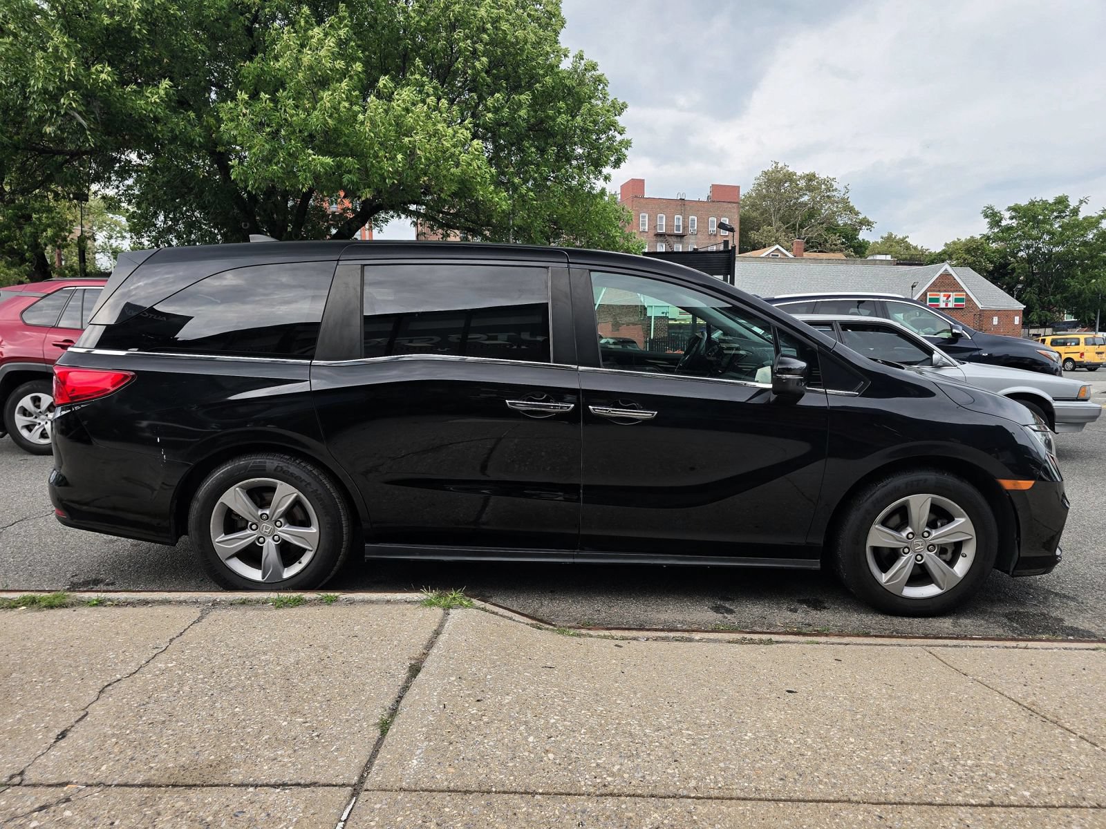 Used 2019 Honda Odyssey EX-L image 6
