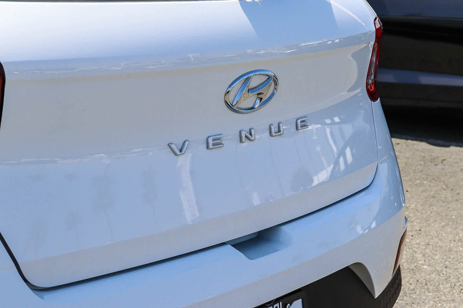 Used 2024 Hyundai Venue SEL FWD image 12