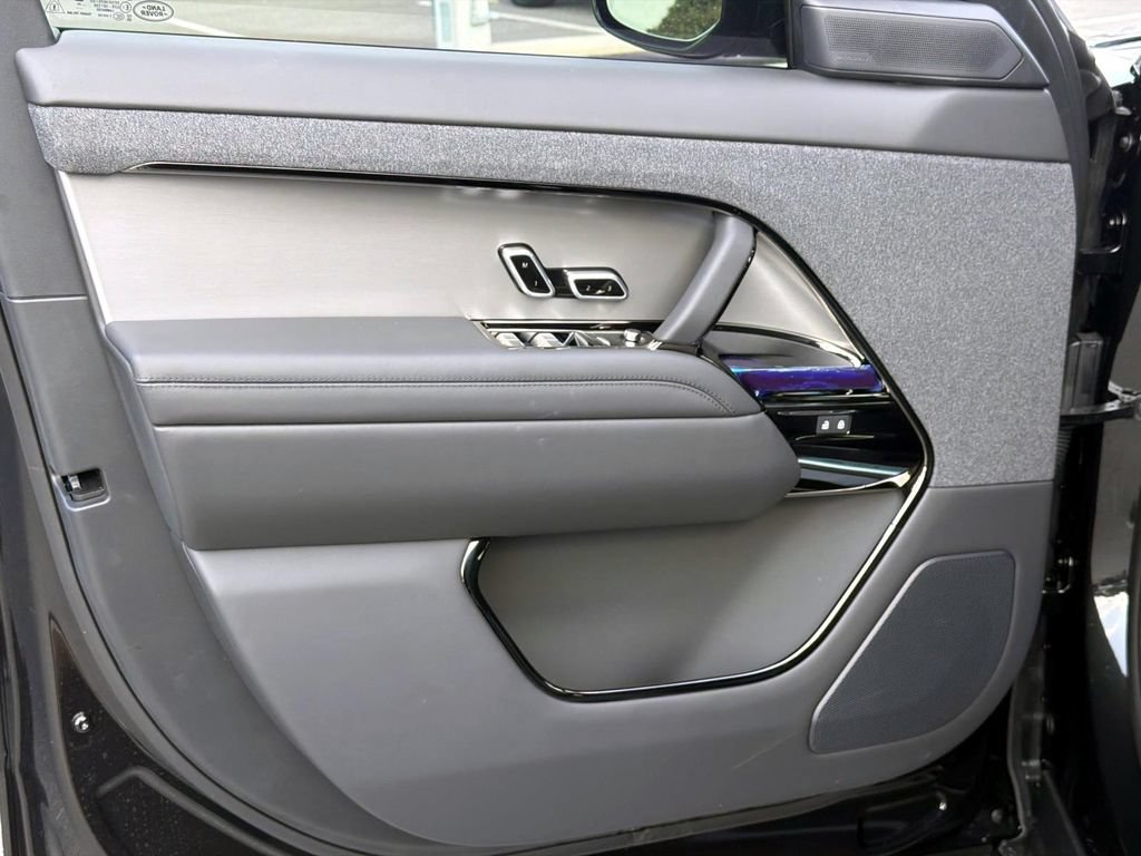 New 2026 Land Rover Range Rover Sport Dynamic SE AWD/4WD image 15