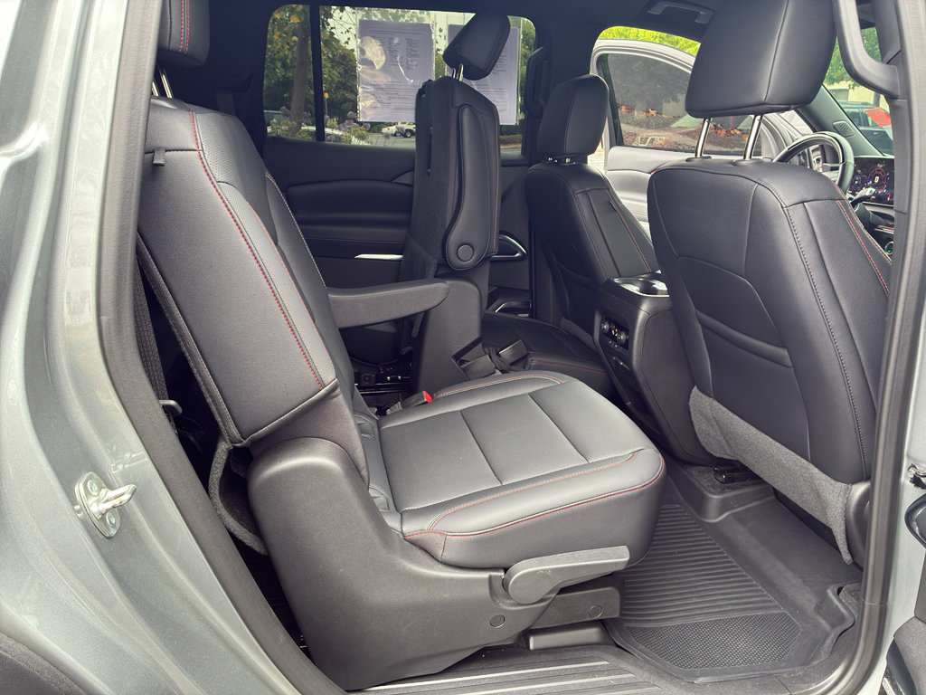 Used 2025 Chevrolet Traverse Z71 w/ Enhanced Driving Package AWD/4WD image 58