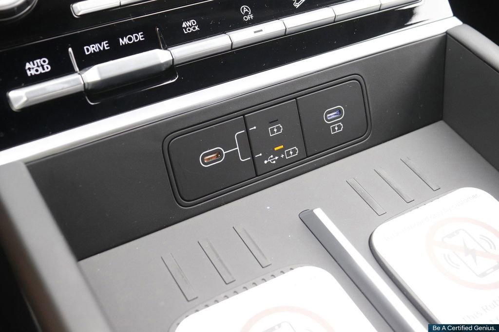 Certified 2025 Hyundai Santa Fe SE image 19