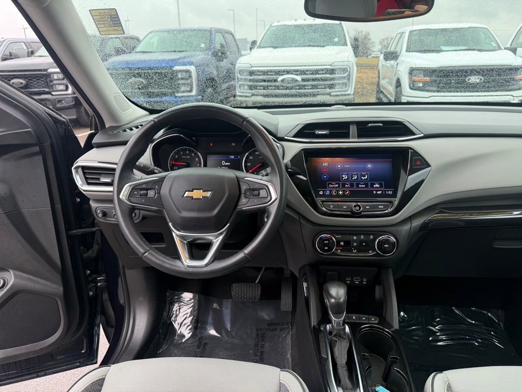 Used 2021 Chevrolet TrailBlazer LT w/ Sun and Liftgate Package image 13