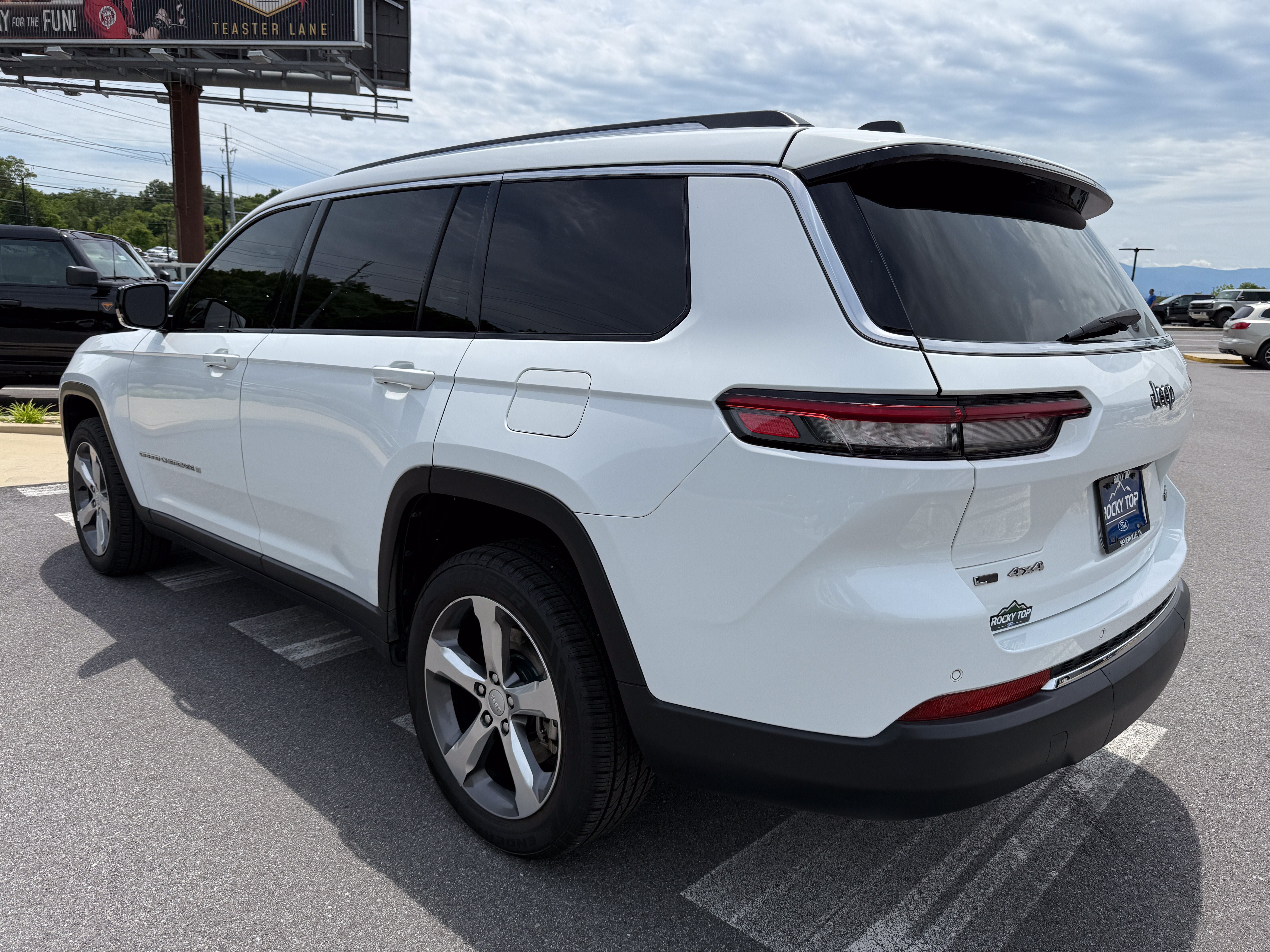 Used 2021 Jeep Grand Cherokee L Limited AWD/4WD image 7