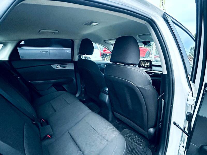 Used 2021 Kia Forte LXS image 13
