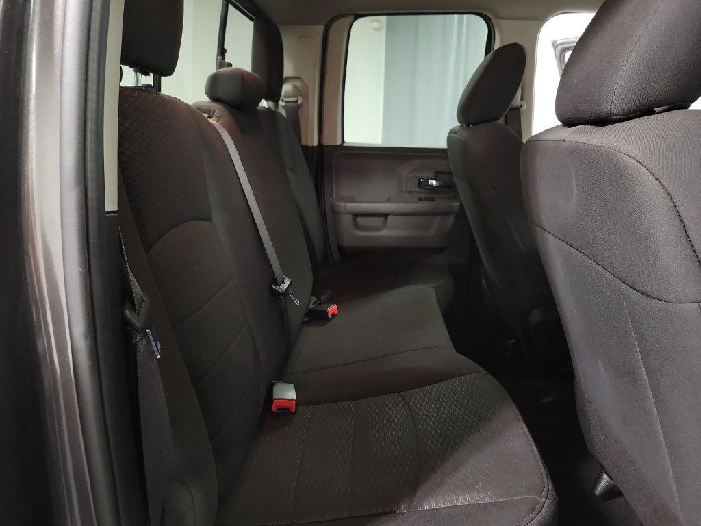 Used 2019 RAM 1500 Warlock AWD/4WD image 32