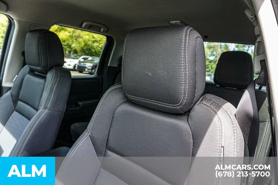 Used 2023 Nissan Frontier SV image 18