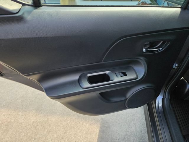 Used 2019 Toyota Prius C FWD image 15